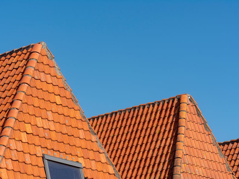 Close-up of newly laid overlapping roof tiles
